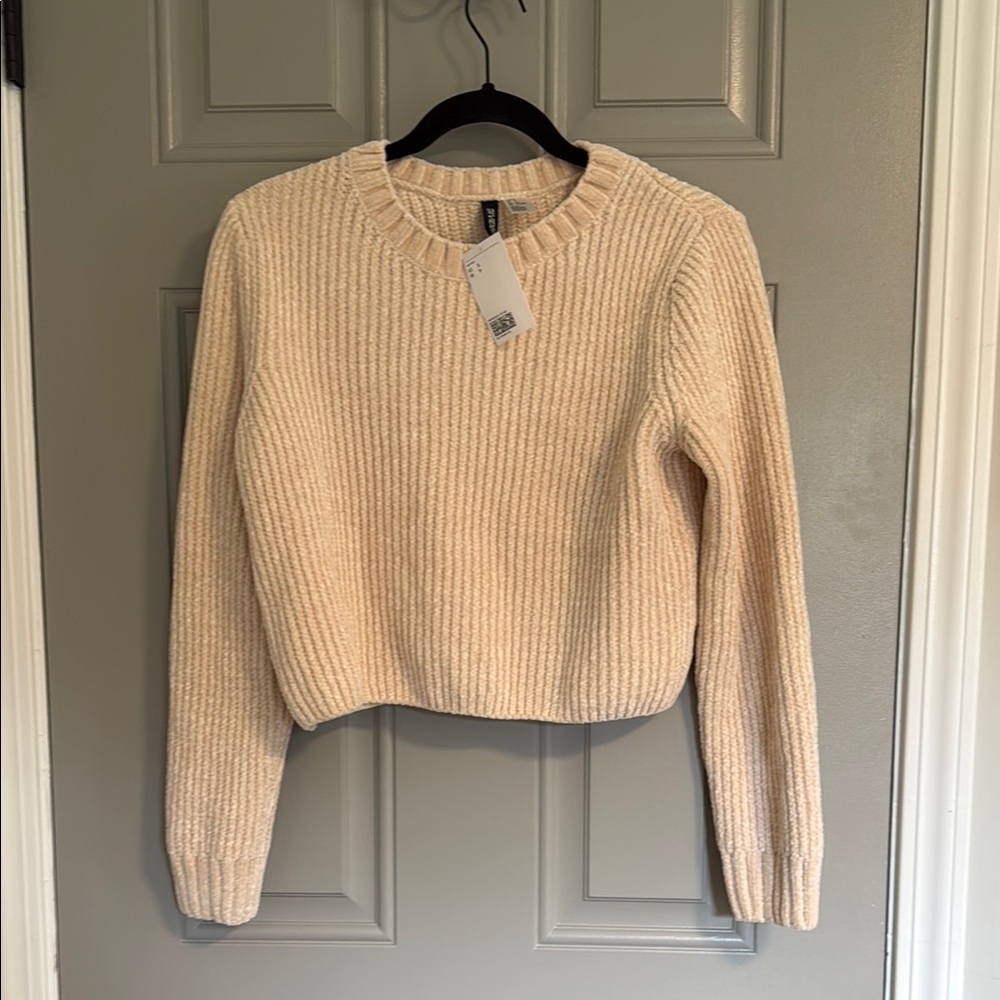 NWT- Cream Crew Neck Chunky Cropped Knit Sweater